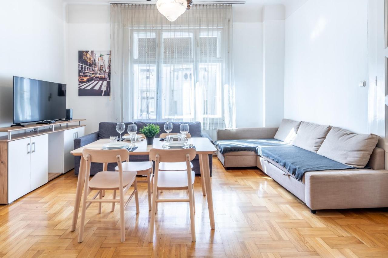 Huge Apartment In The City Center Budapest Eksteriør bilde